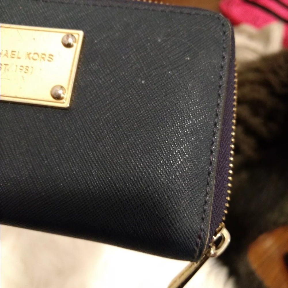 Michael Kors wallet - Picture 2 of 8
